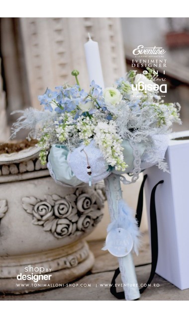 Lumanare de botez baieti cu delhinium bleu si liliac alb, 65x4cm, Glow 3